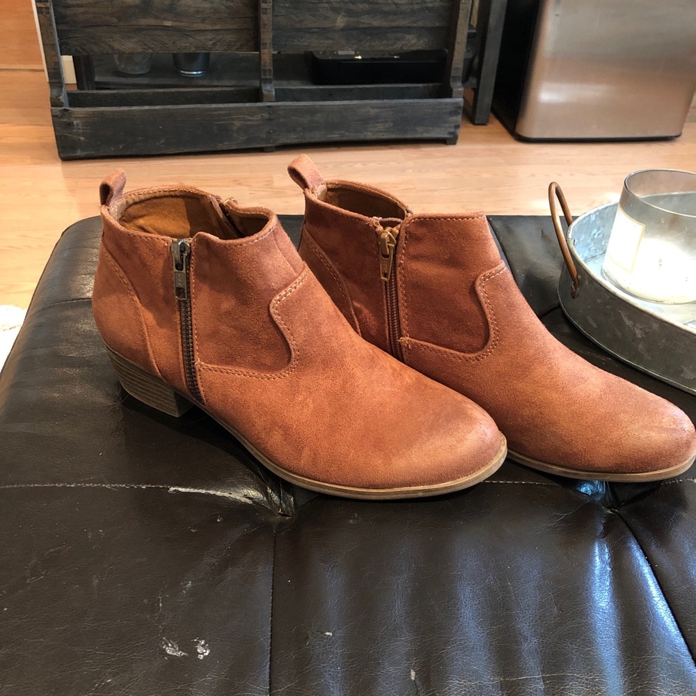 Women’s Ankle Booties